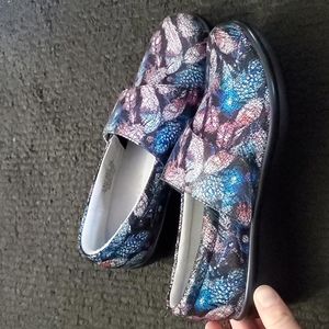 New Alegria Women's sz 38